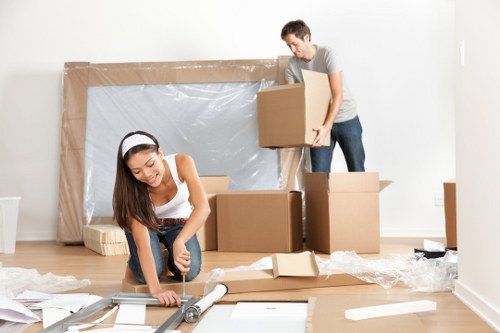Local moving access and parking in Lee