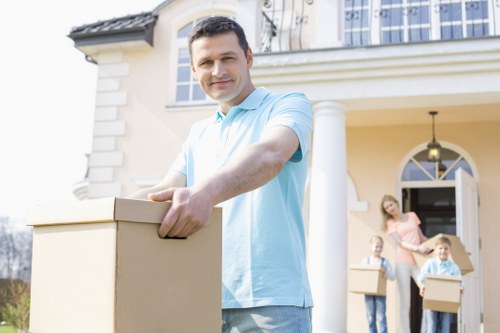 Business using mobile self storage for inventory in Lee