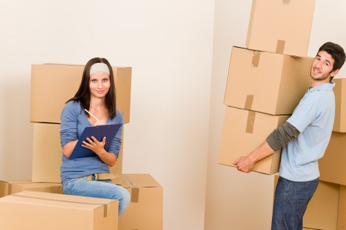 Local student storage service supporting moves in and around Lee